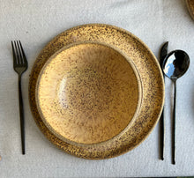 Load image into Gallery viewer, Sawkill Place Setting - Dinner plate
